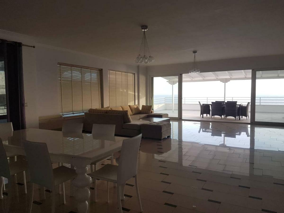 Sea Front Penthouse Apartment Sarande Ngoại thất bức ảnh