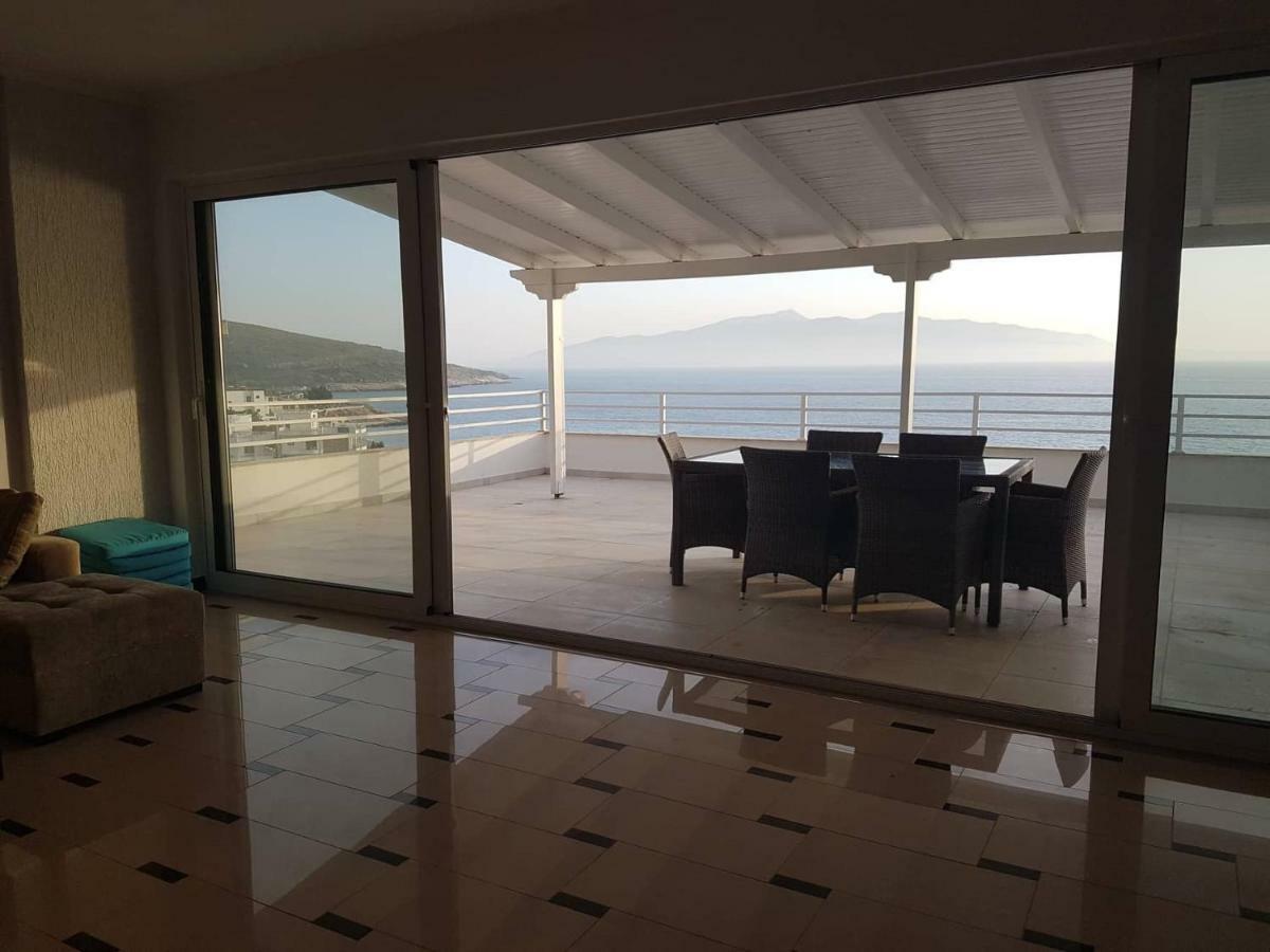 Sea Front Penthouse Apartment Sarande Ngoại thất bức ảnh